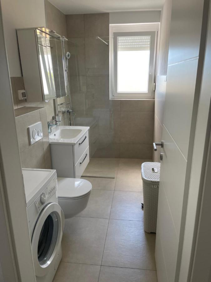 App Robi Apartment Novigrad  Exterior photo
